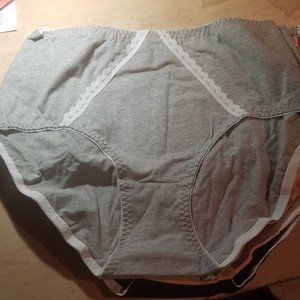 NIP Women's Panties 5 pairs Size Small